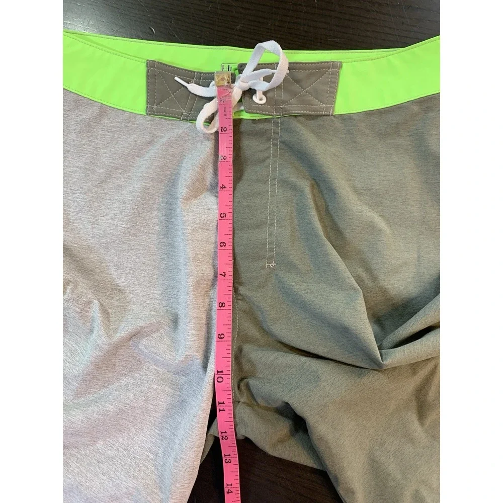 HUK Performance Fishing Board Shorts Swim Trunks Gray Neon Green Mens Sz 30 Lace